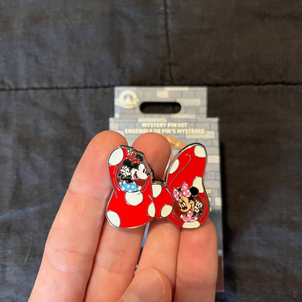 Disney Pin 2024 Imaginative Icons Mystery Blind Box Minnie Mouse Bow